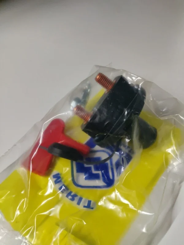 YW1610 MERIT BATT MAIN SWITCH 150A+CAP